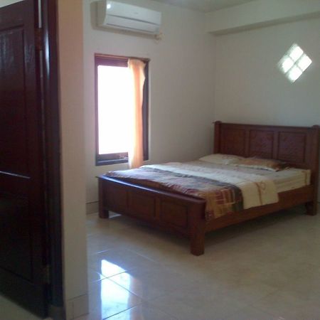 Oyo 586 Hotel Wijaya Kalasan Bagian luar foto
